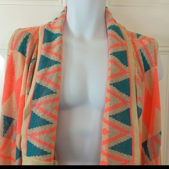 B-Sharp drape front sweater vest with collar - Picture 2 of 9